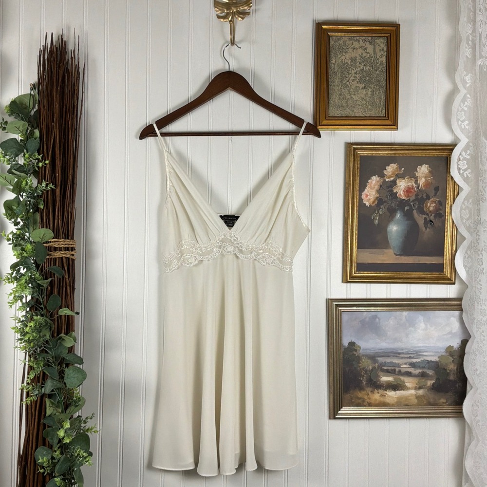 Vintage Jones New York X Ivory Lace Chemise Slip Dress Y2K Coquette